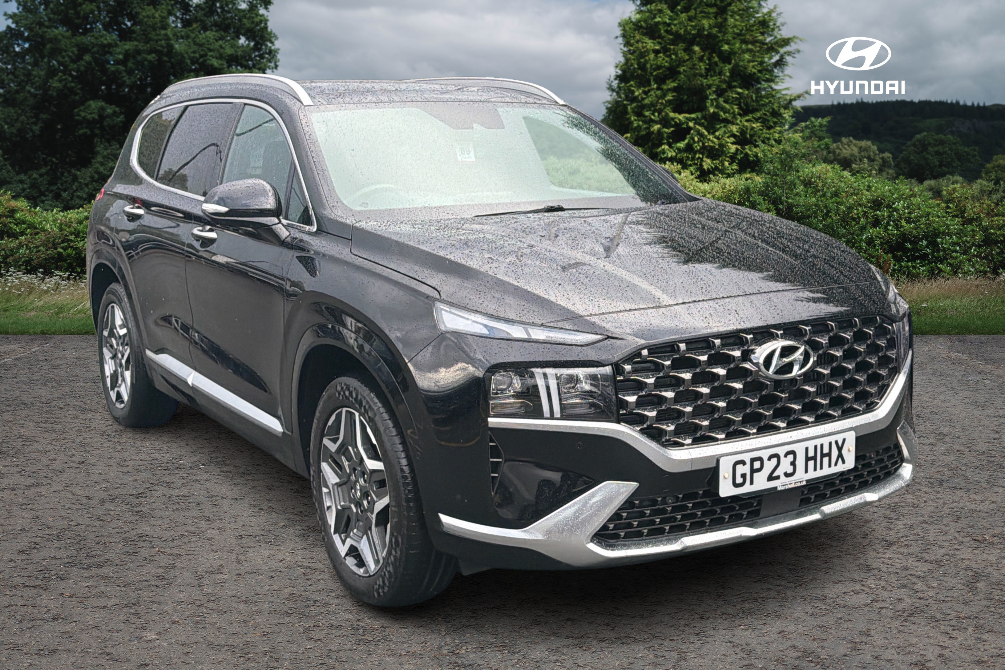 Main listing image - Hyundai Santa Fe