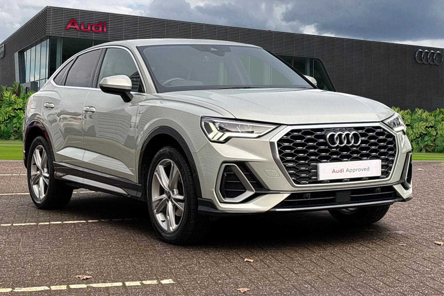 Main listing image - Audi Q3