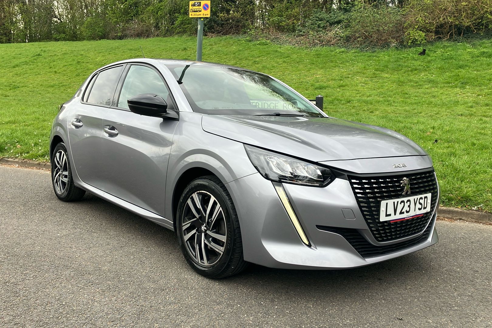 Main listing image - Peugeot 208