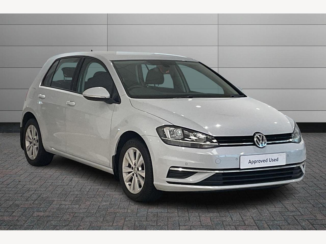 Main listing image - Volkswagen Golf