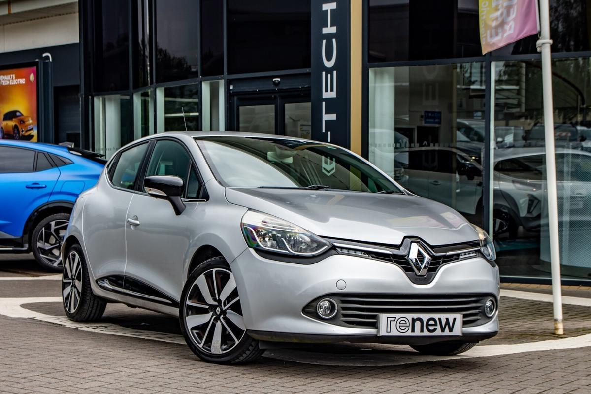 Main listing image - Renault Clio