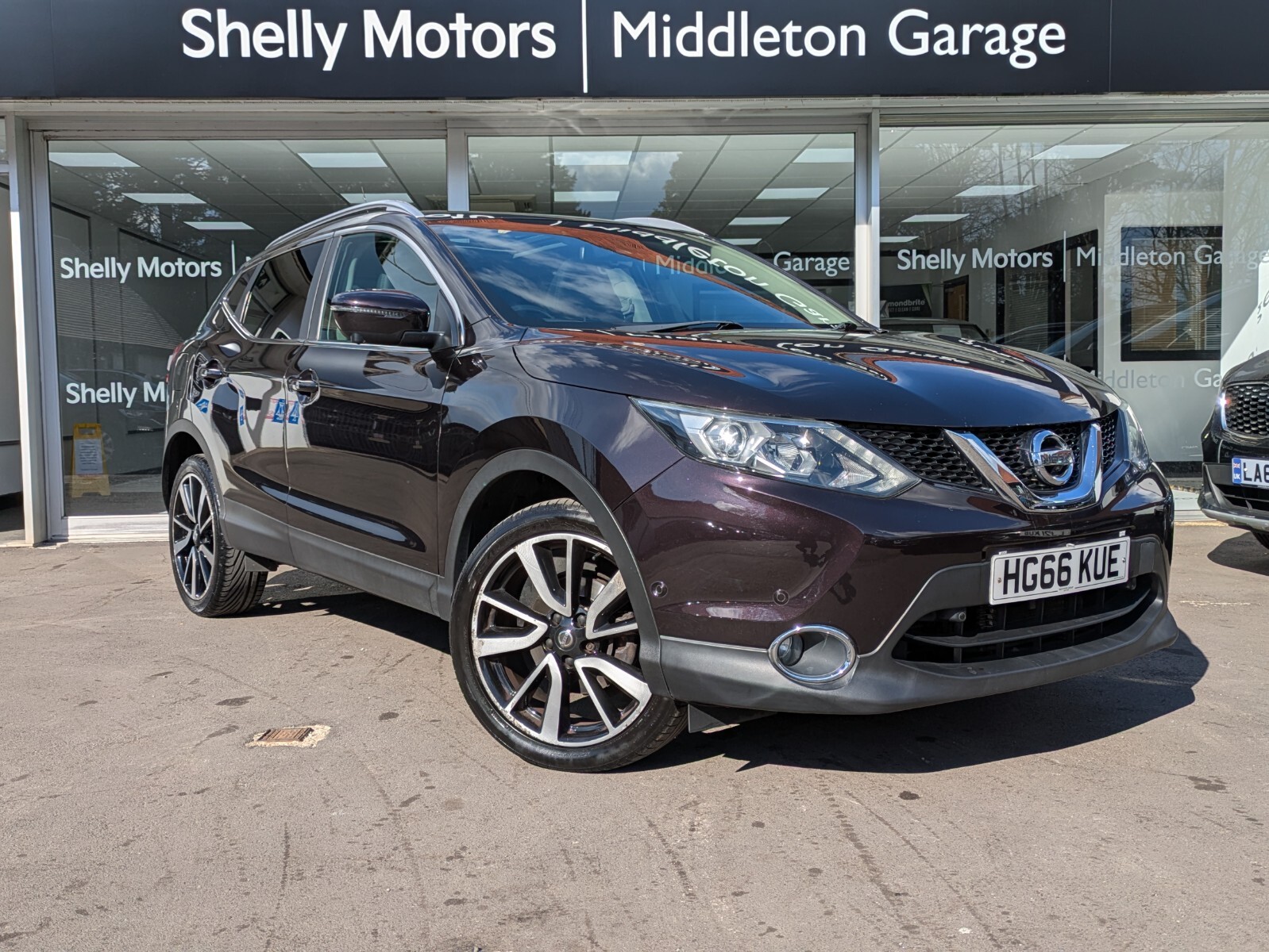 Main listing image - Nissan Qashqai