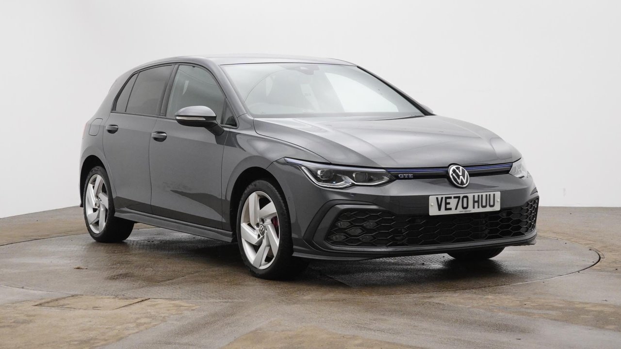 Main listing image - Volkswagen Golf GTE