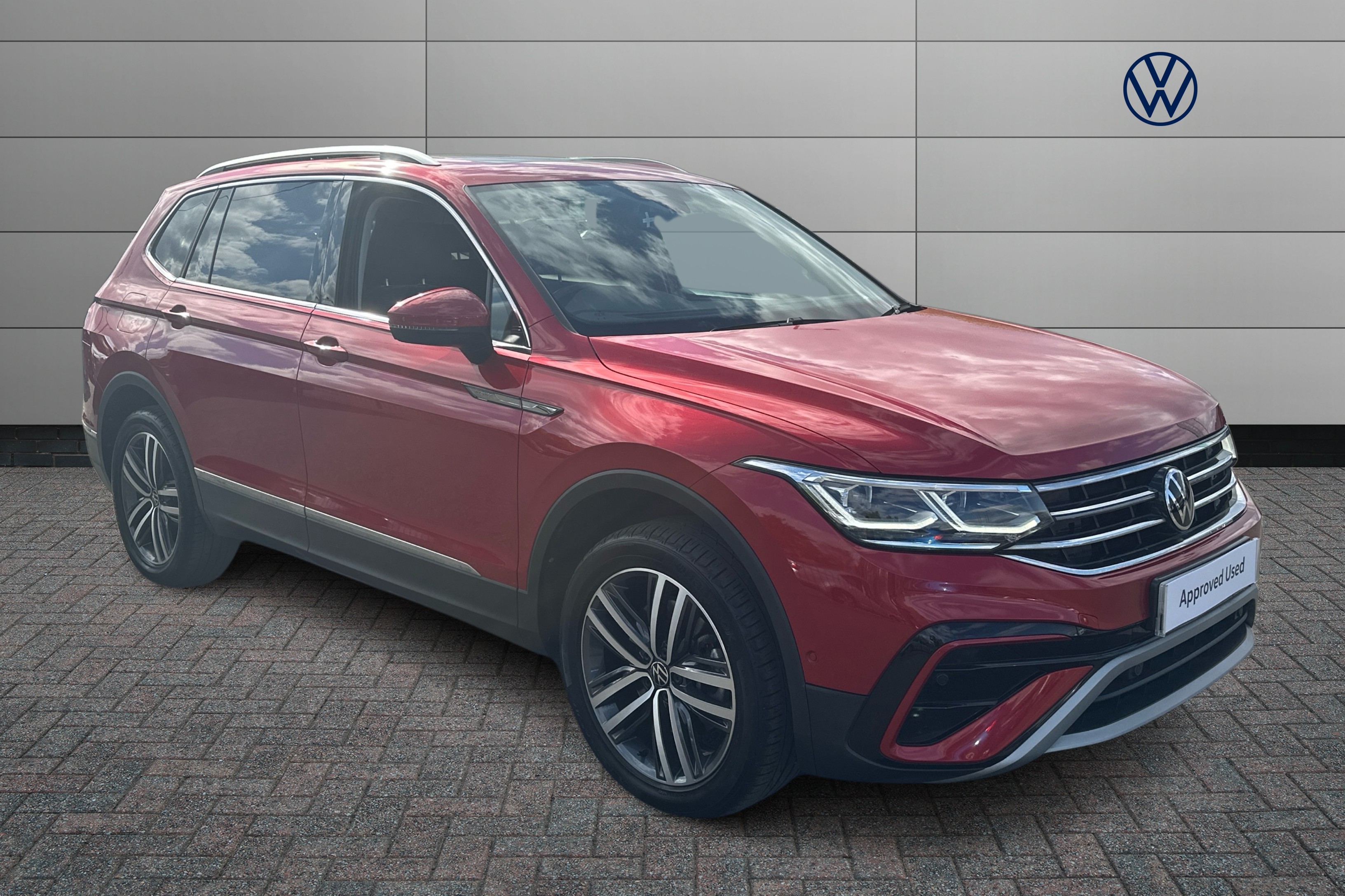 Main listing image - Volkswagen Tiguan Allspace