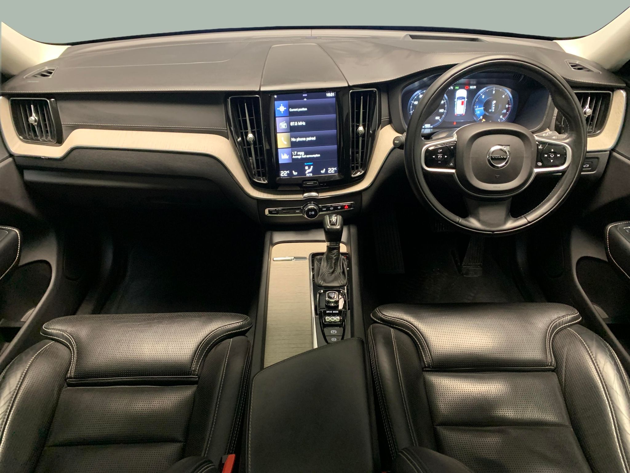 Main listing image - Volvo XC60