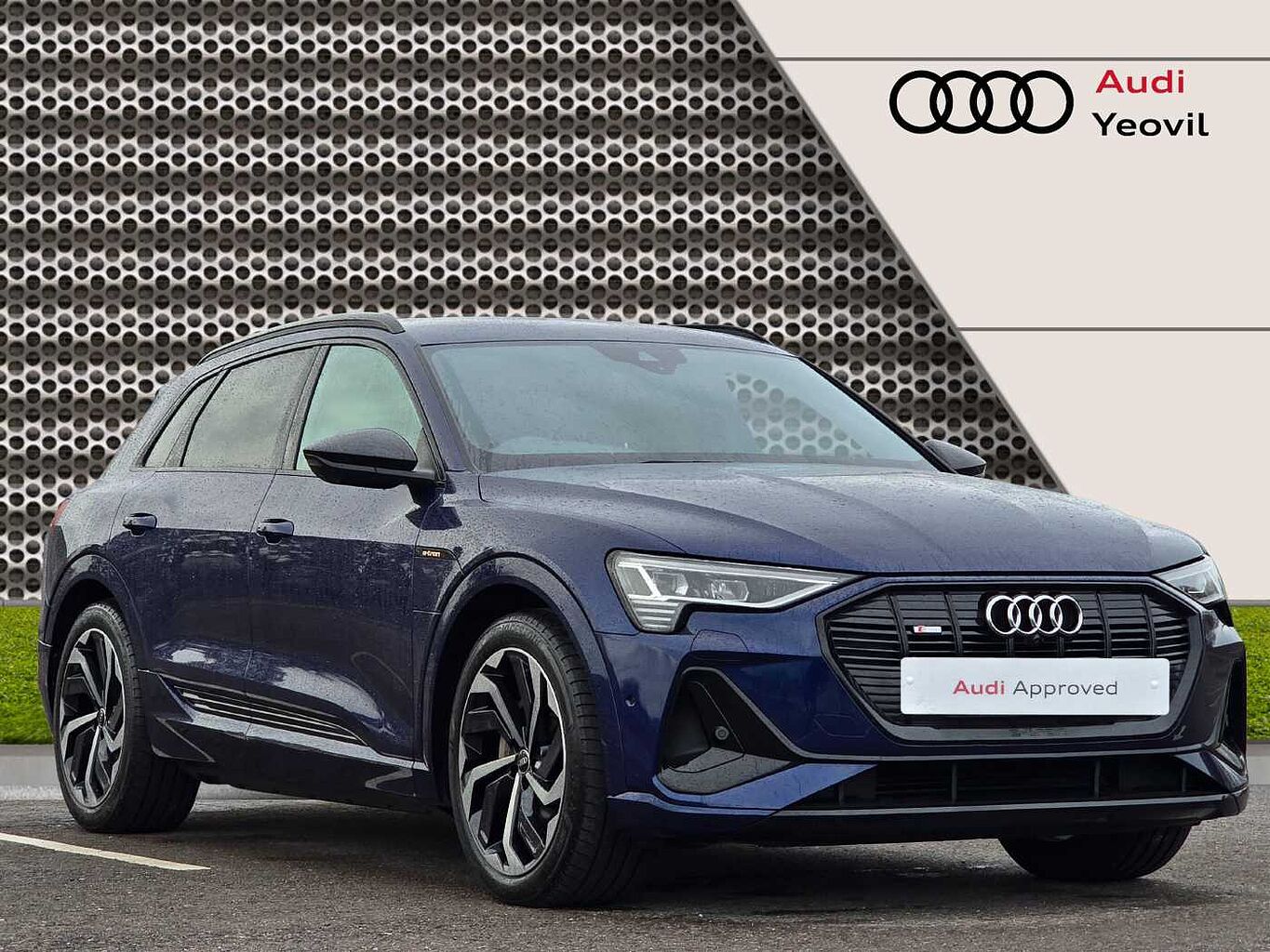 Main listing image - Audi e-tron