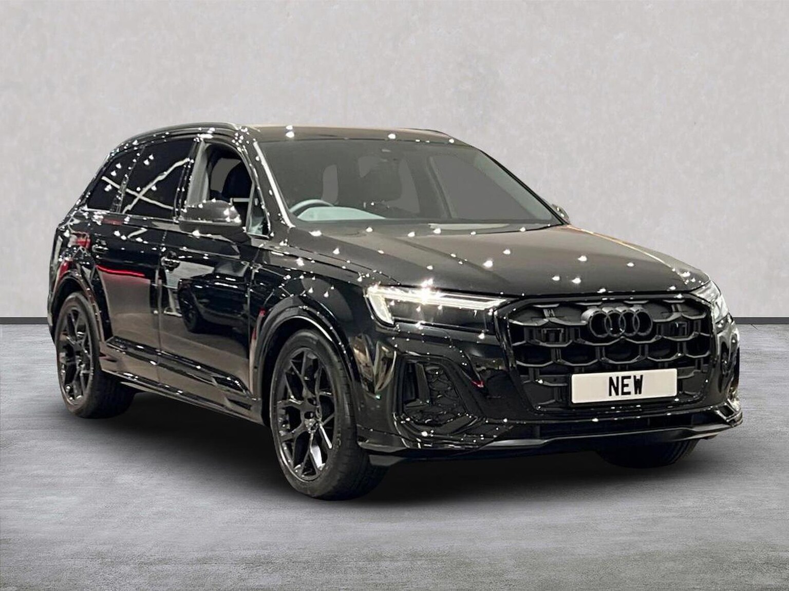Main listing image - Audi Q7