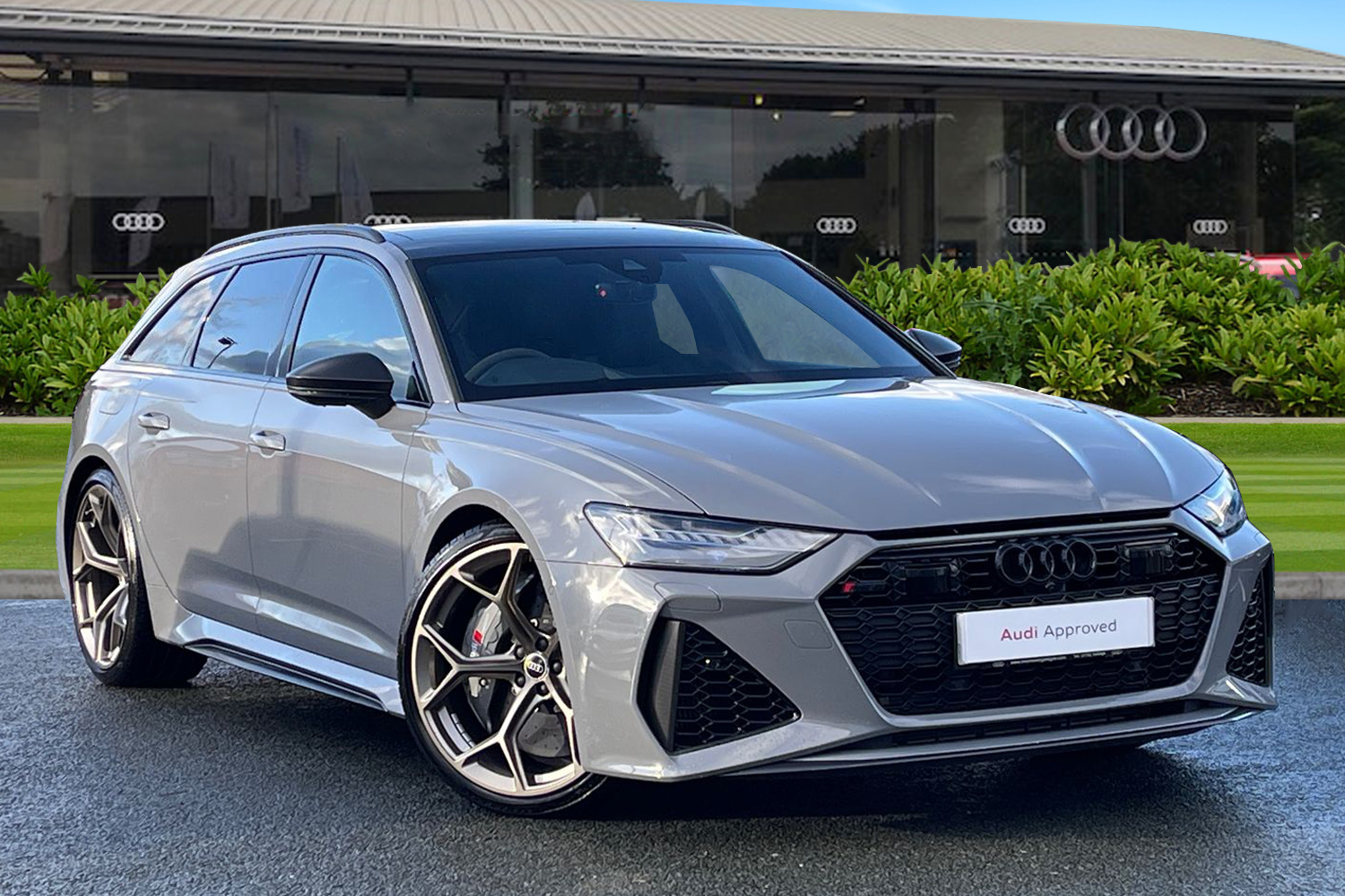 Main listing image - Audi RS6