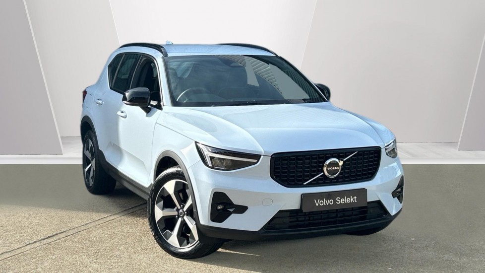 Main listing image - Volvo XC40