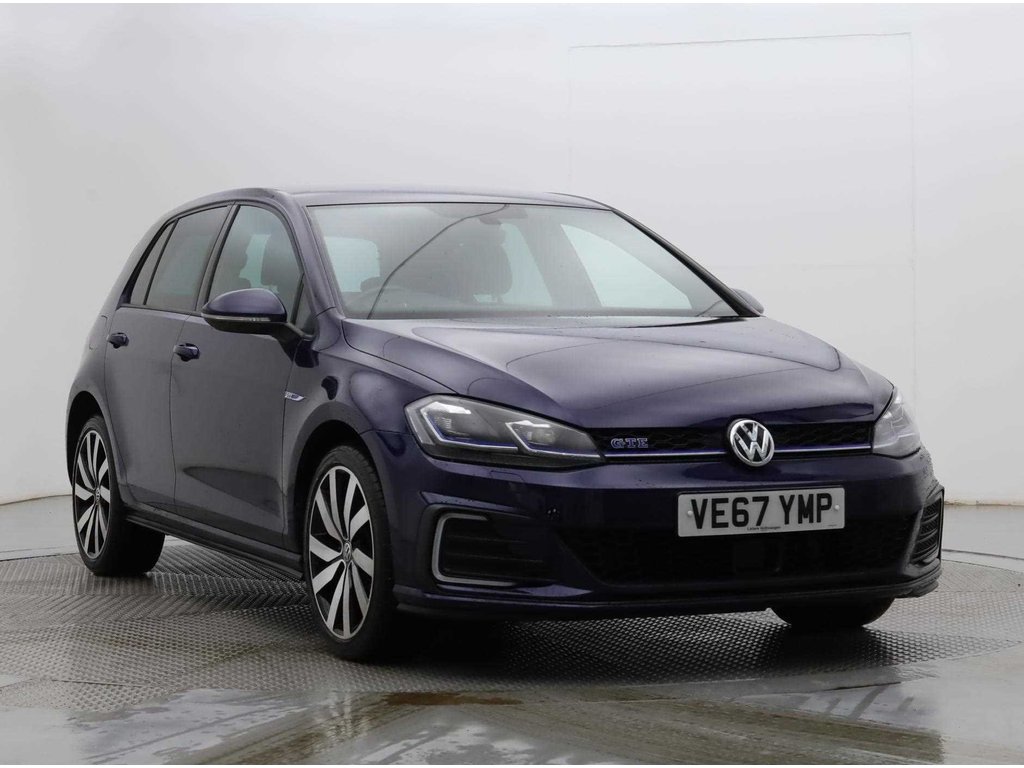 Main listing image - Volkswagen Golf GTE
