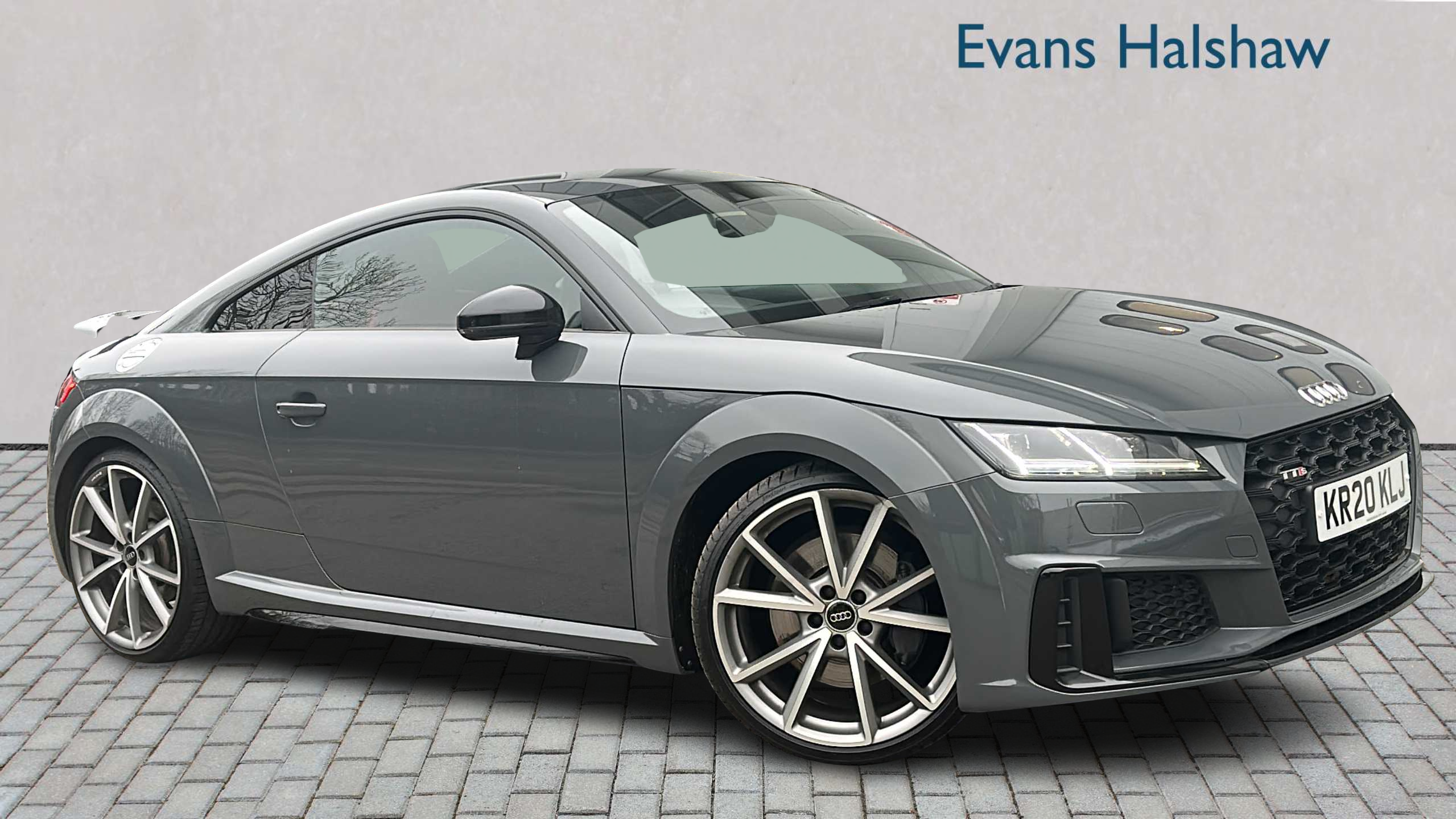 Main listing image - Audi TT S