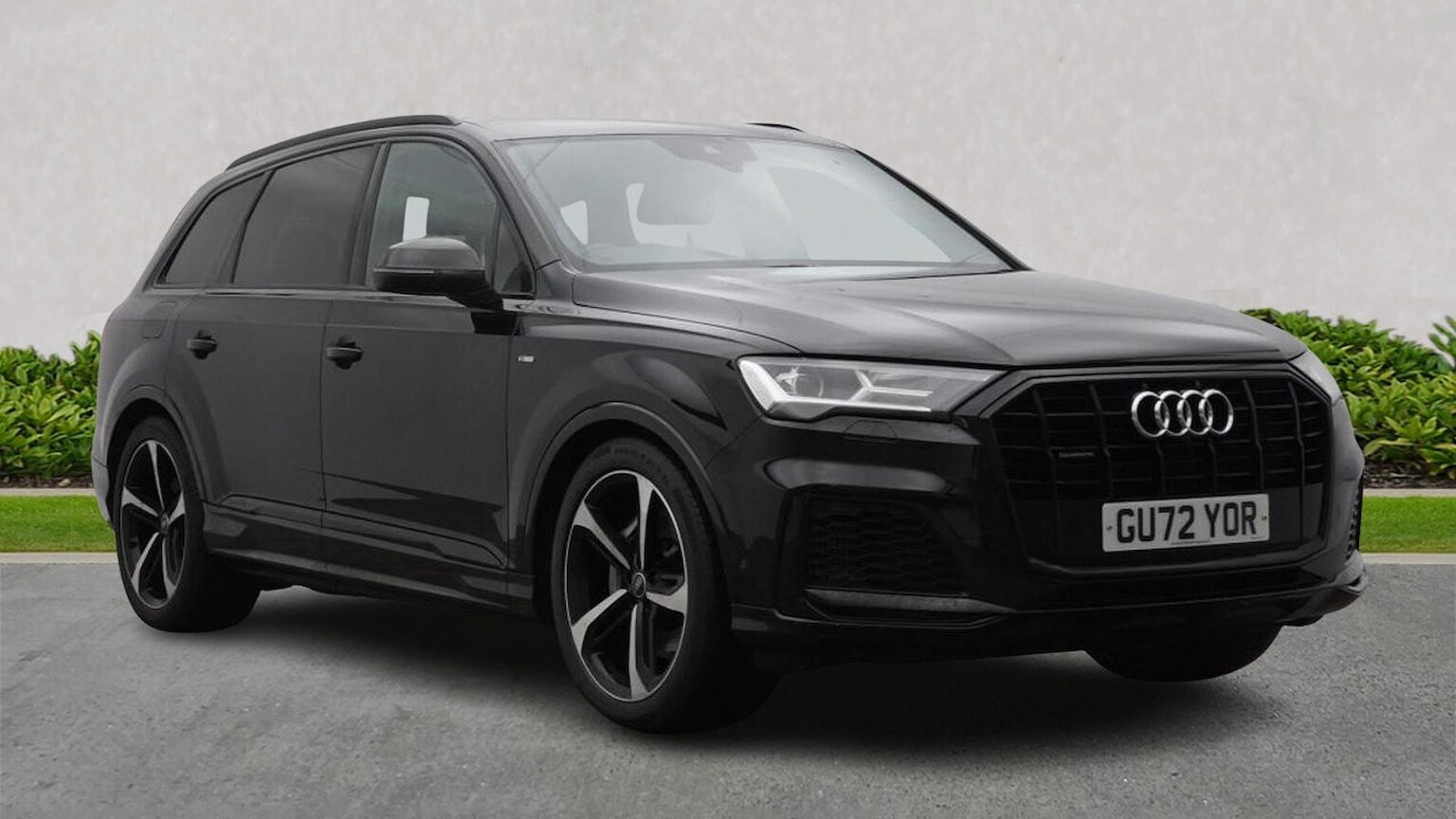 Main listing image - Audi Q7