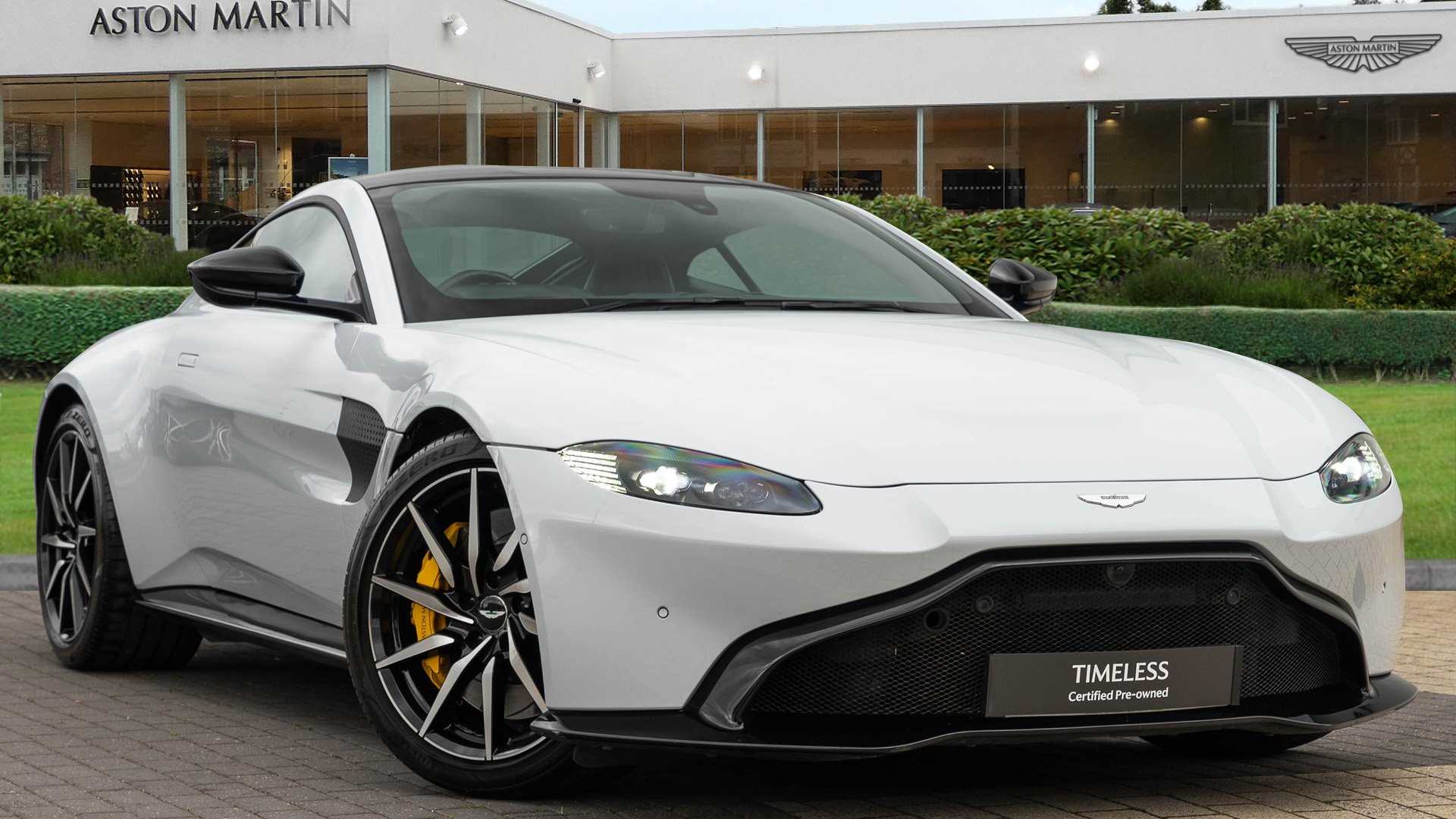 Main listing image - Aston Martin Vantage