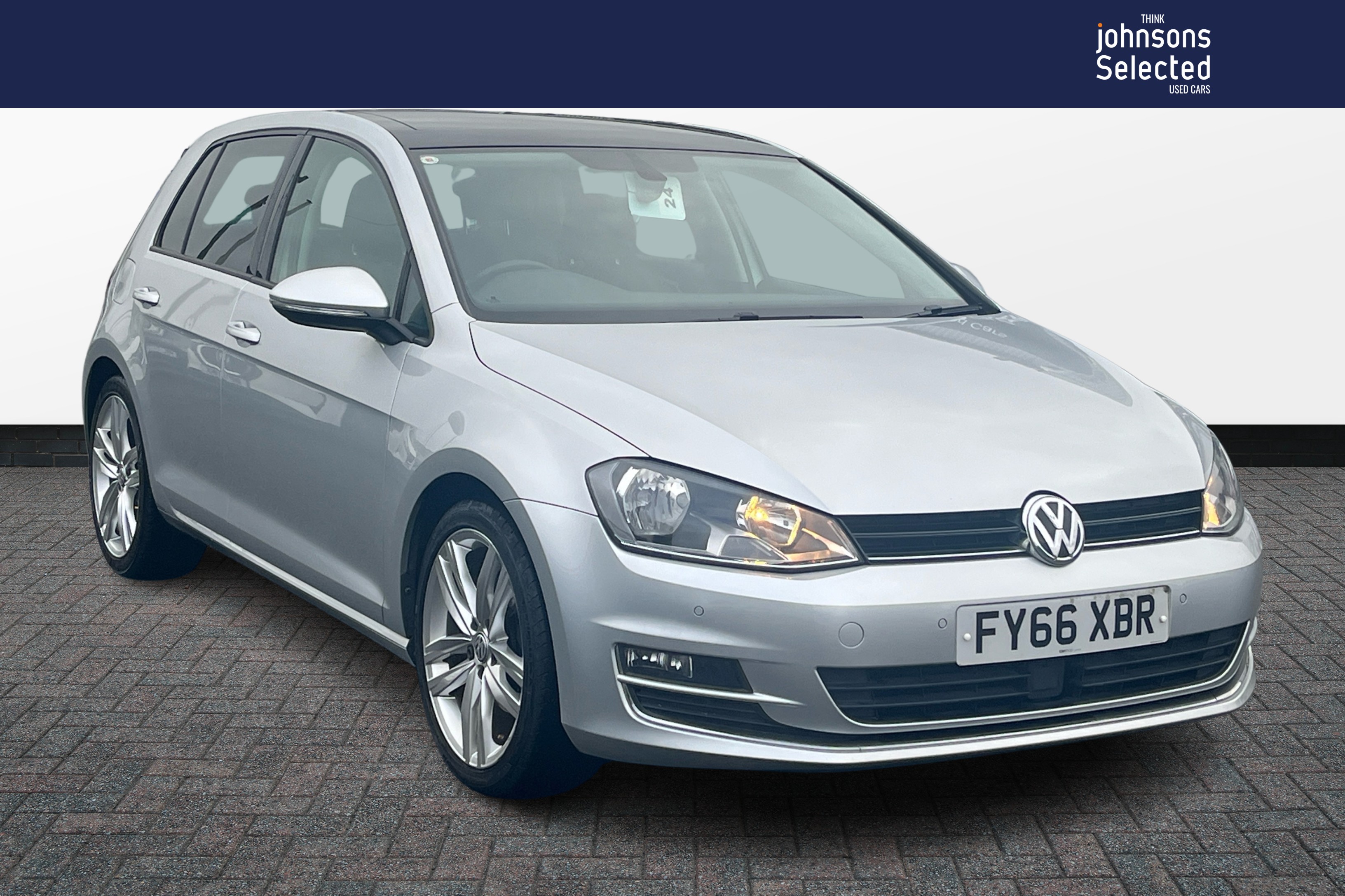 Main listing image - Volkswagen Golf