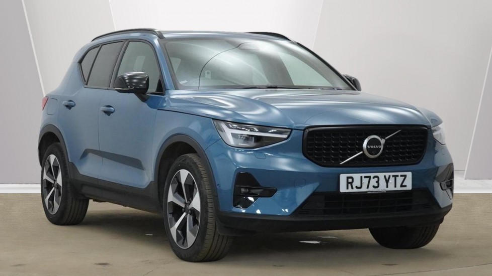 Main listing image - Volvo XC40