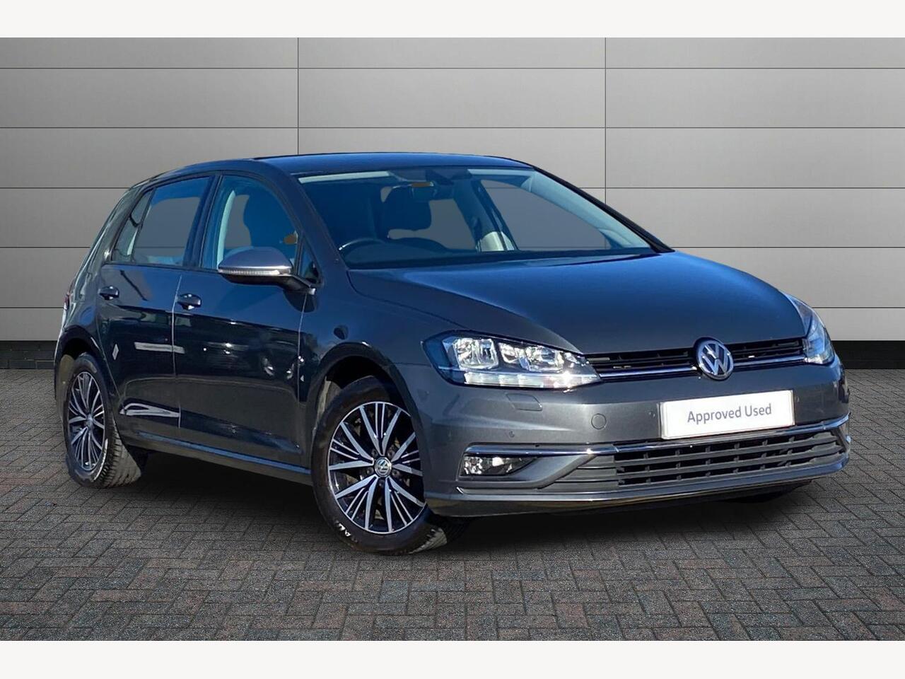 Main listing image - Volkswagen Golf