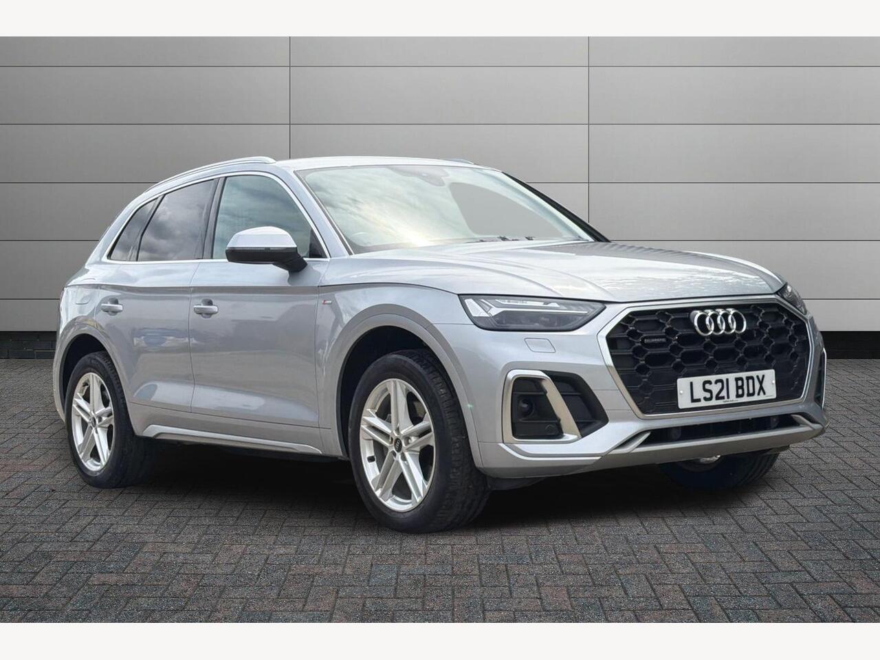 Main listing image - Audi Q5