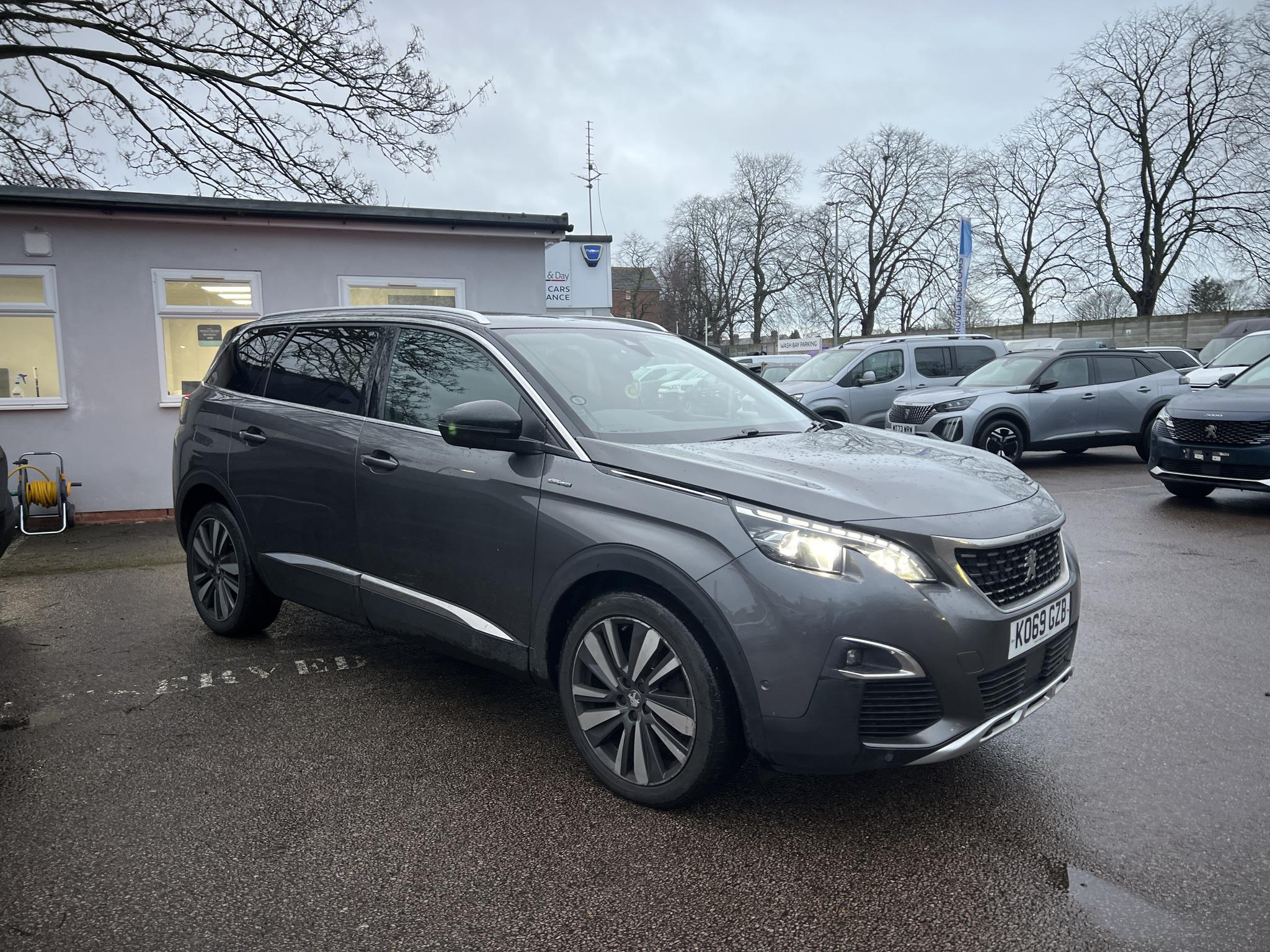 Main listing image - Peugeot 5008