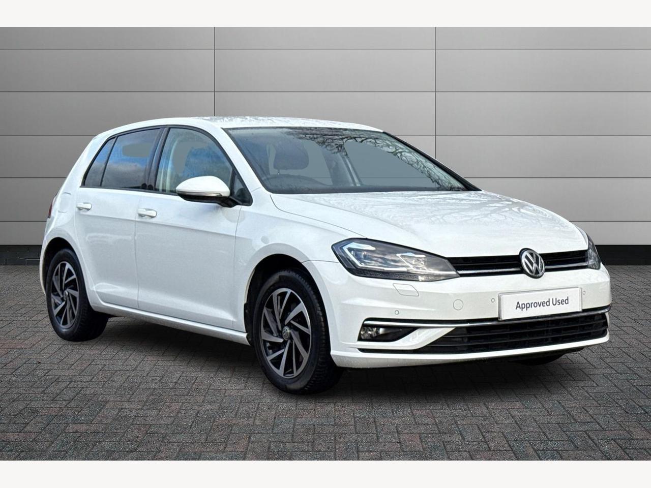 Main listing image - Volkswagen Golf