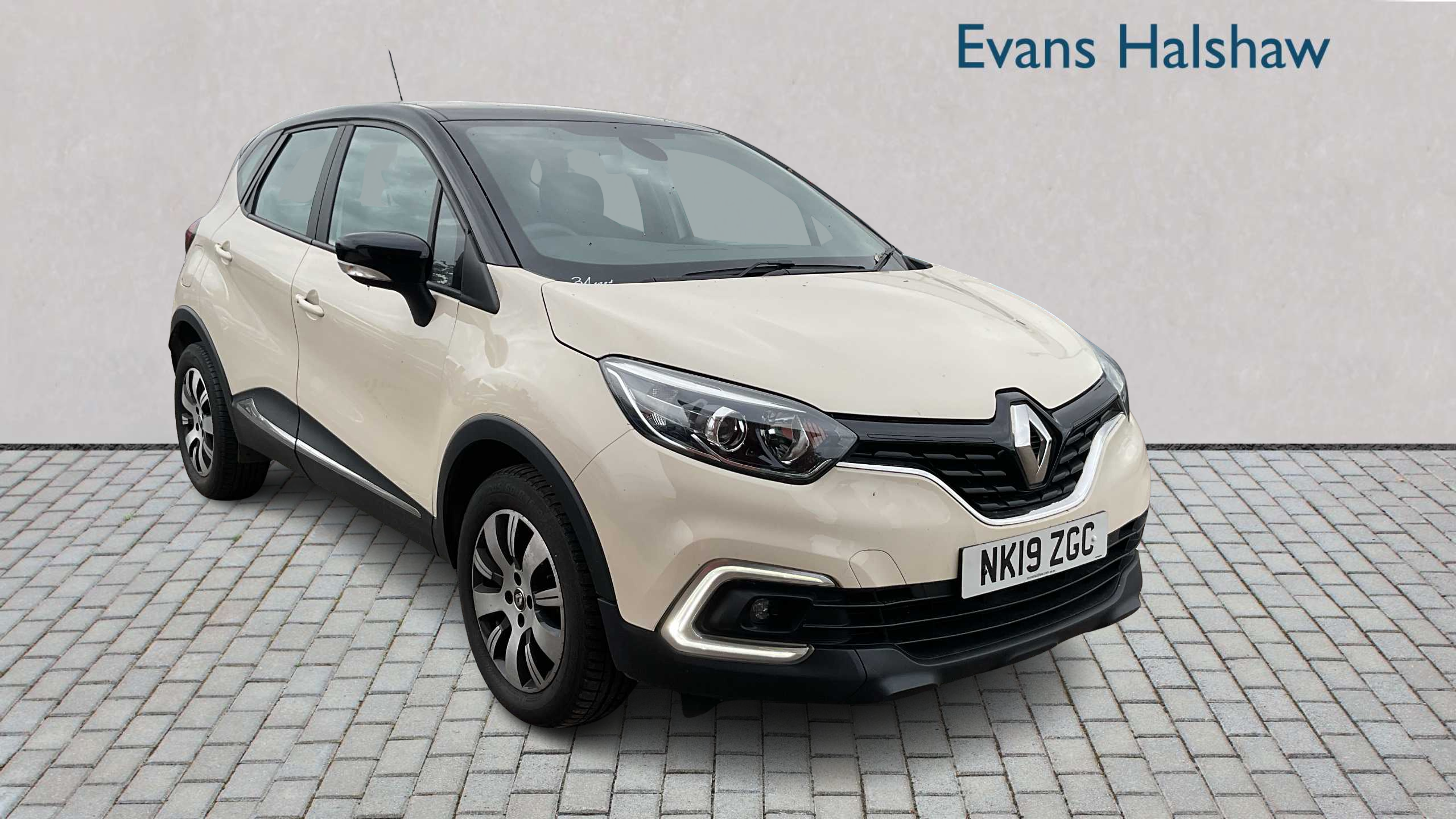 Main listing image - Renault Captur