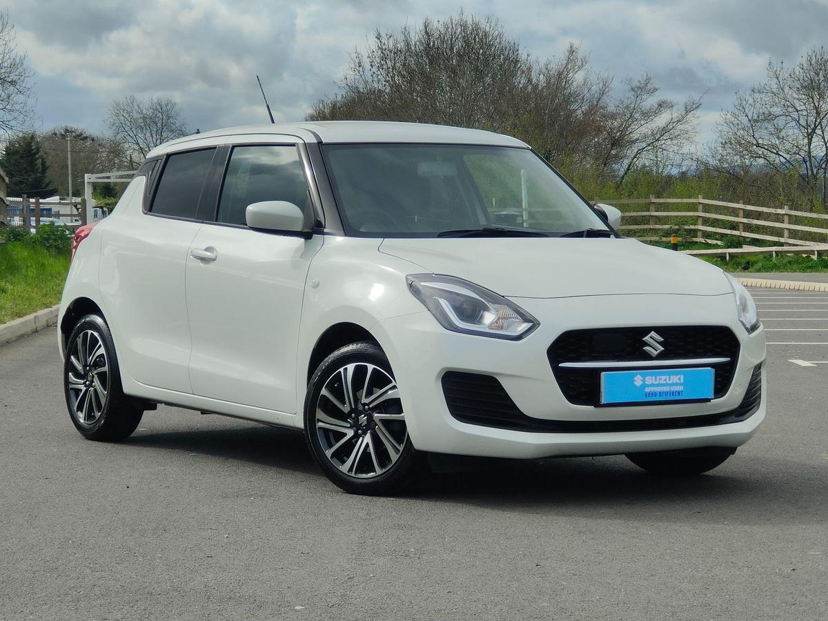 Main listing image - Suzuki Swift