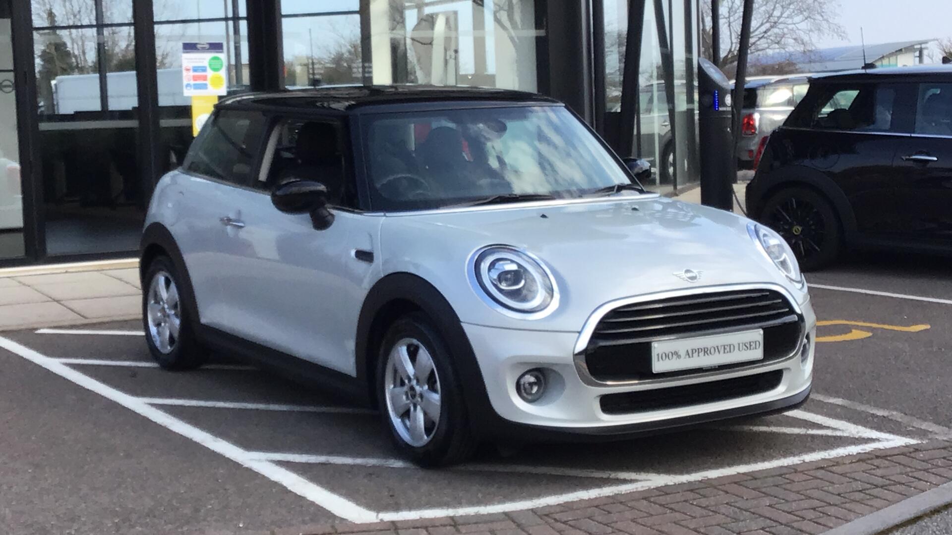 Main listing image - MINI Hatchback