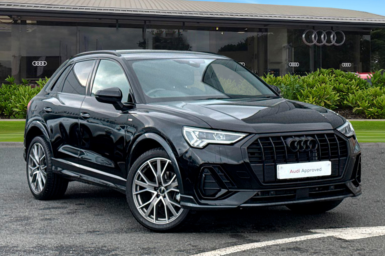 Main listing image - Audi Q3