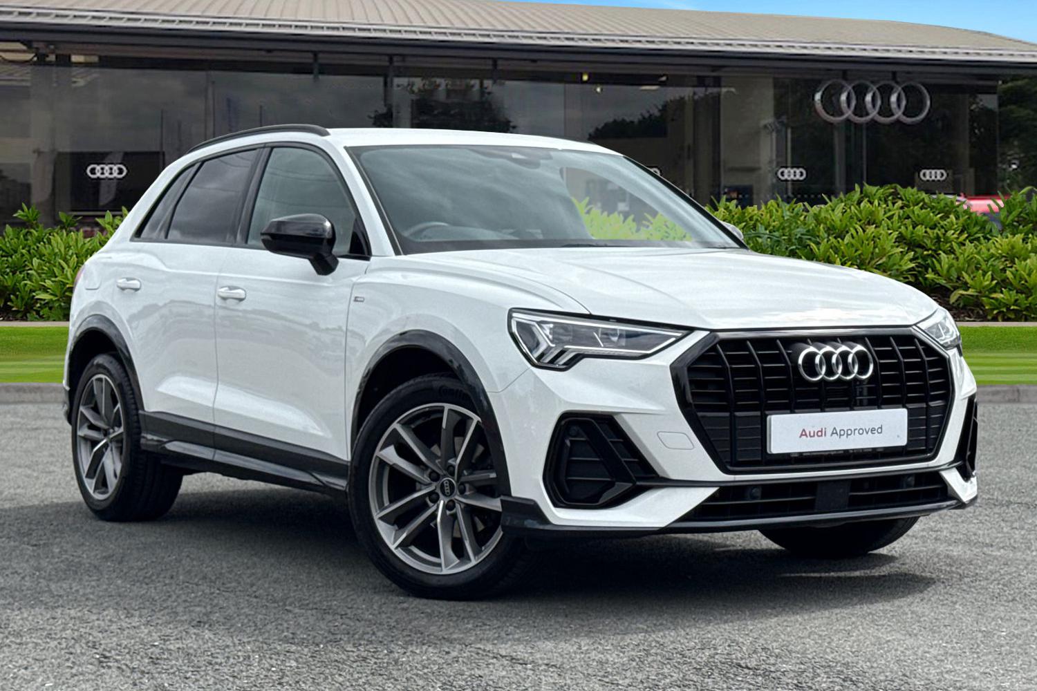 Main listing image - Audi Q3