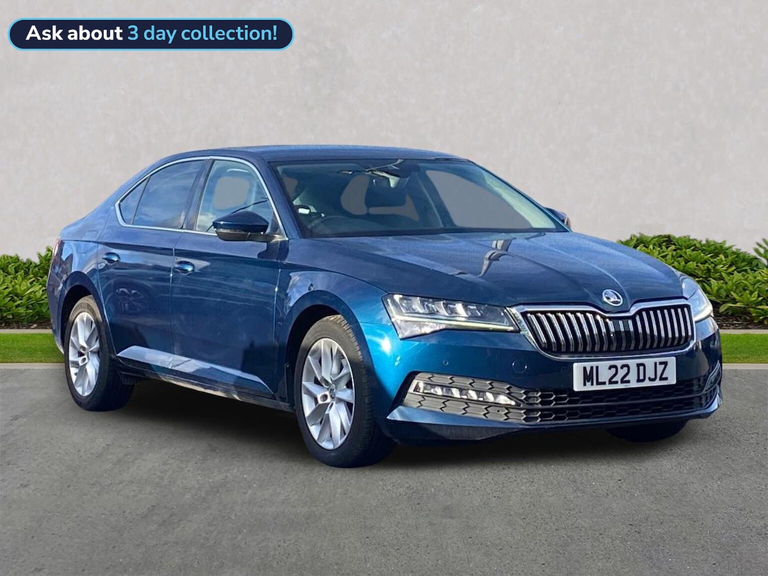 Main listing image - Skoda Superb