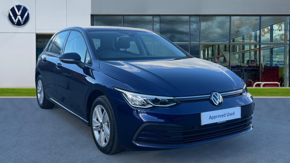 Main listing image - Volkswagen Golf