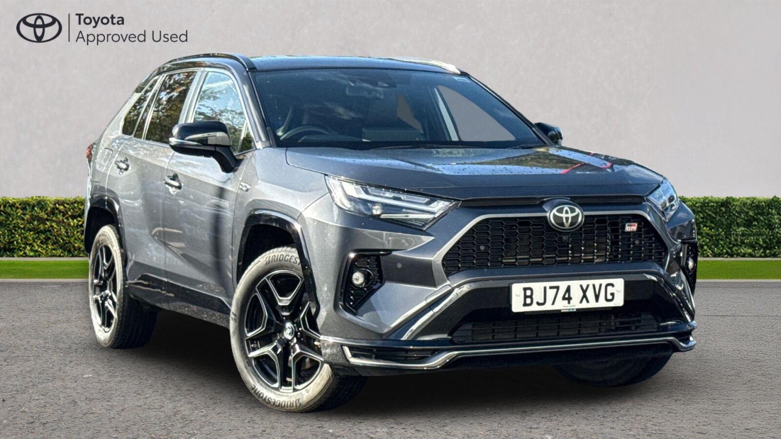 Main listing image - Toyota RAV4