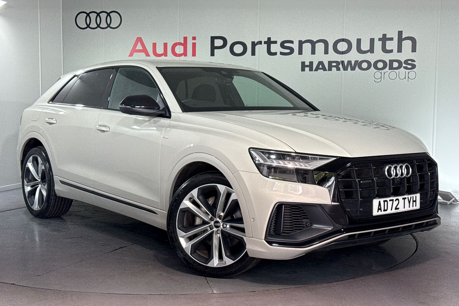 Main listing image - Audi Q8