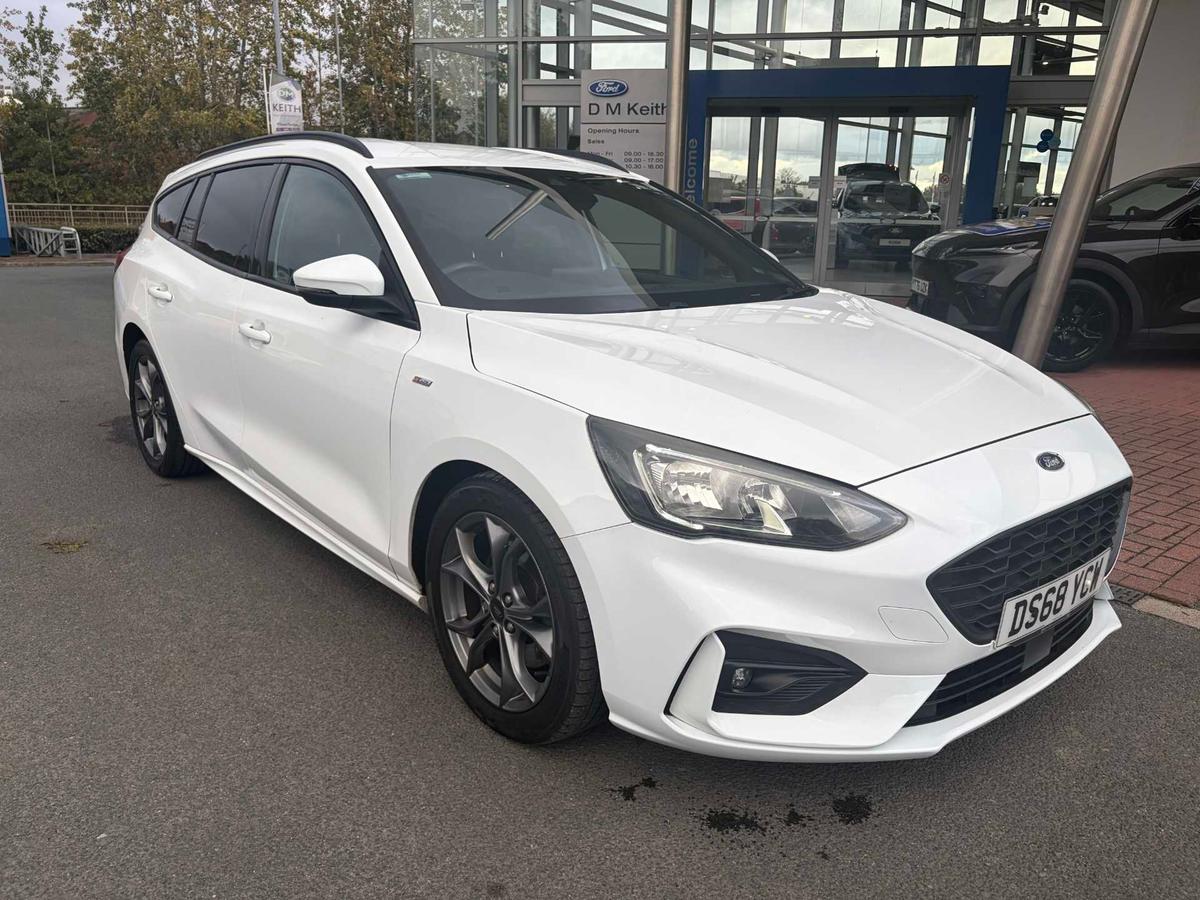 Main listing image - Ford Focus