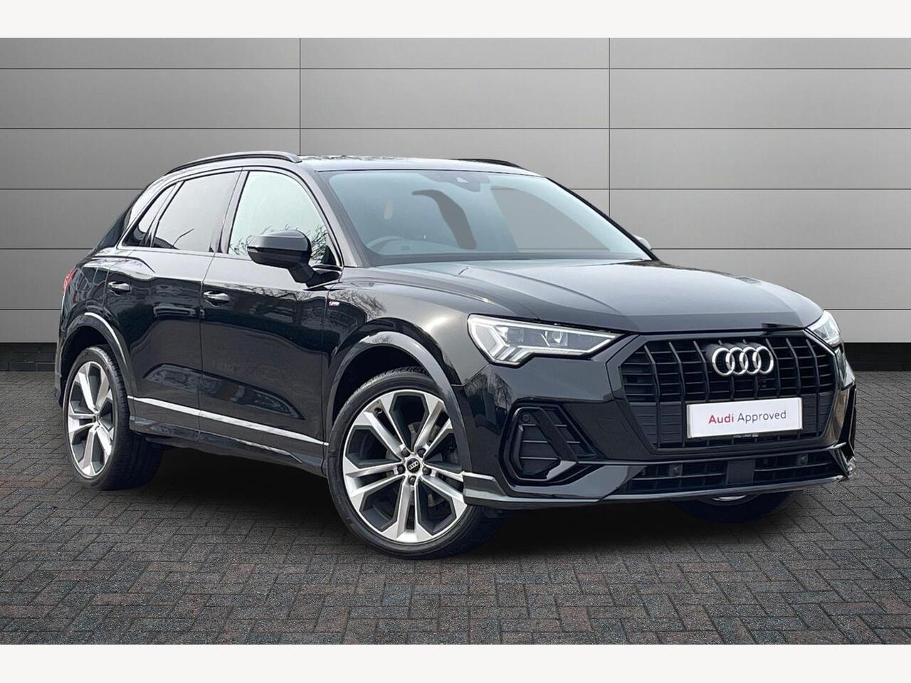 Main listing image - Audi Q3
