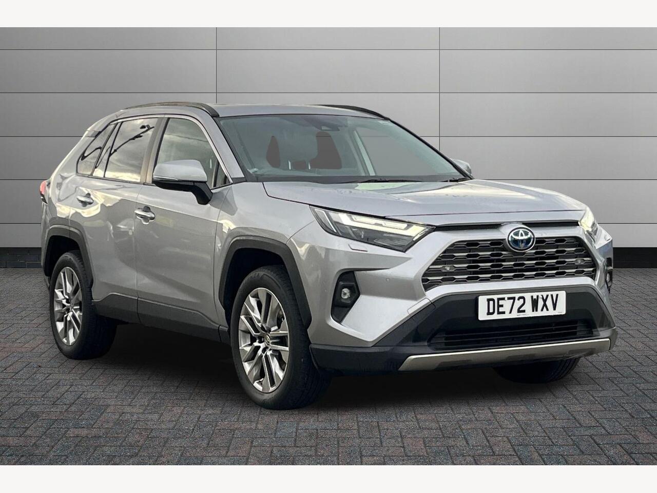 Main listing image - Toyota RAV4