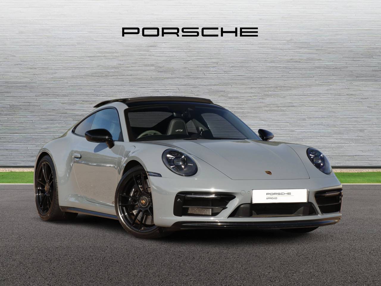 Main listing image - Porsche 911