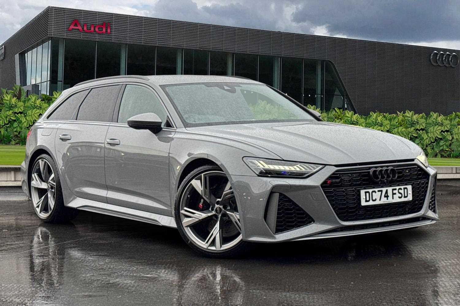 Main listing image - Audi RS6