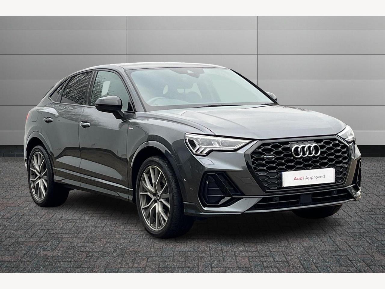 Main listing image - Audi Q3