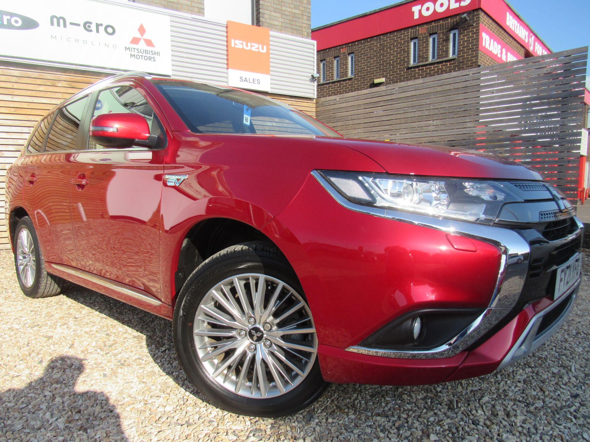 Main listing image - Mitsubishi Outlander