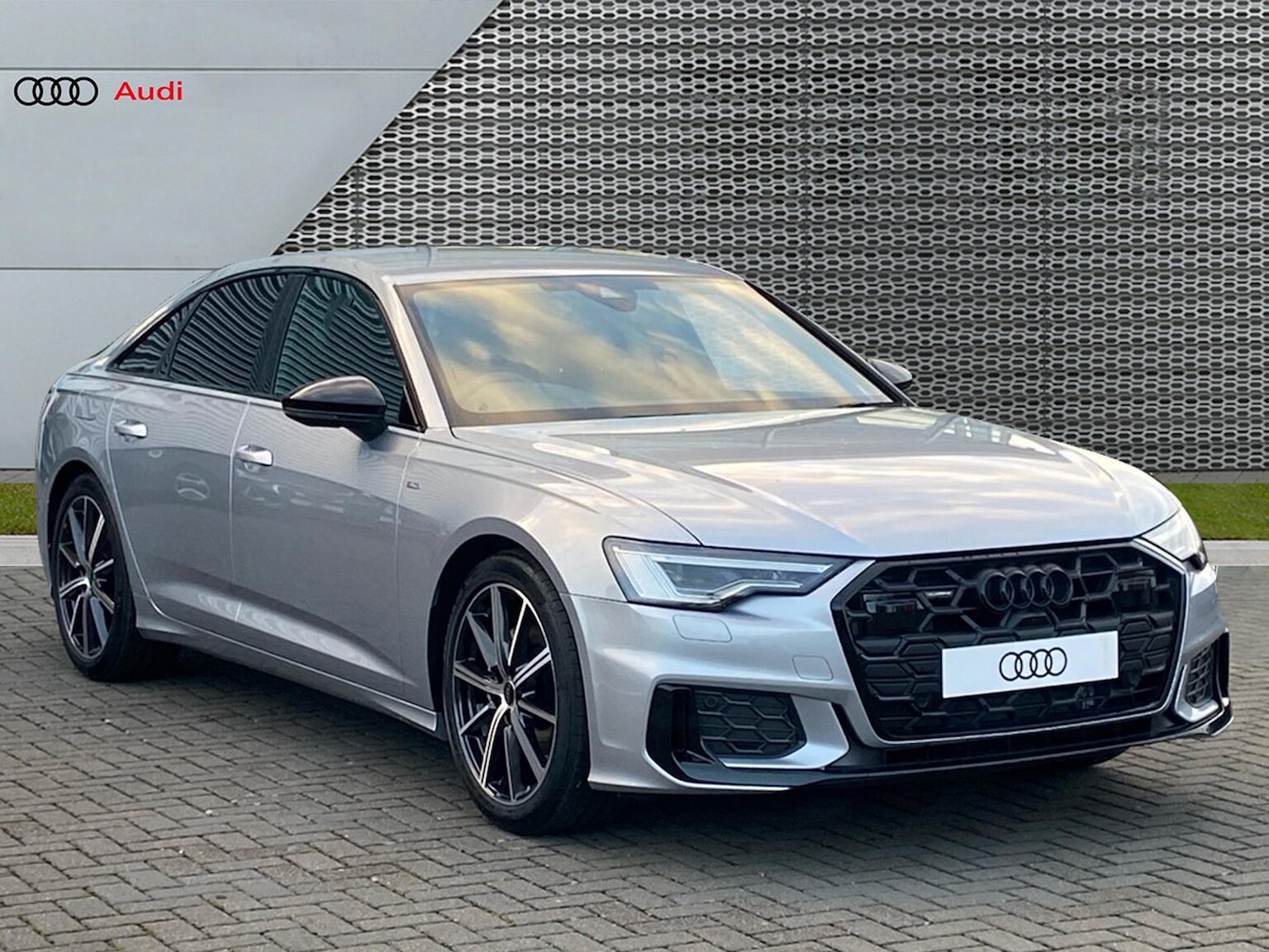 Main listing image - Audi A6