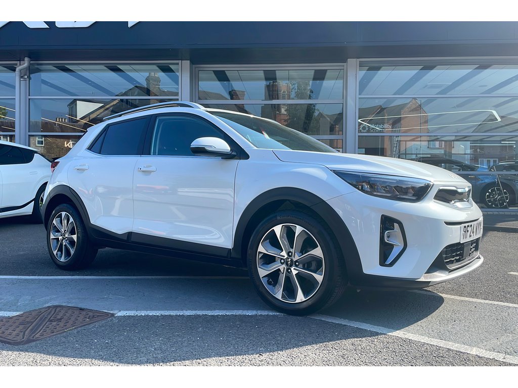 Main listing image - Kia Stonic