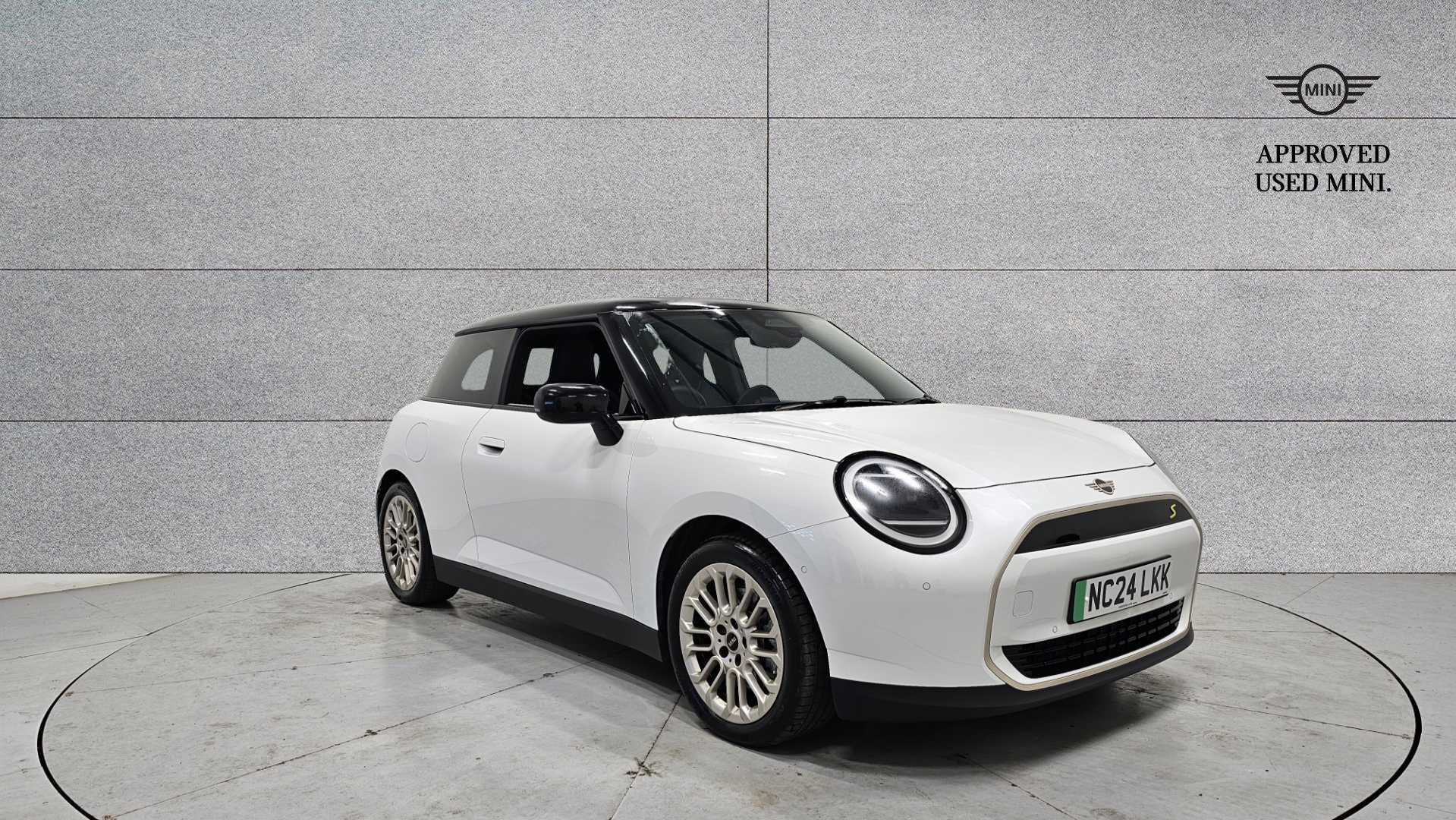 Main listing image - MINI Electric