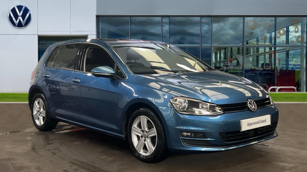 Main listing image - Volkswagen Golf