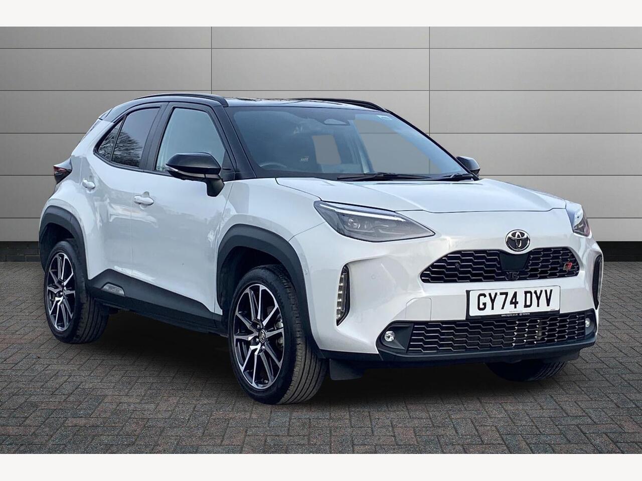 Main listing image - Toyota Yaris Cross