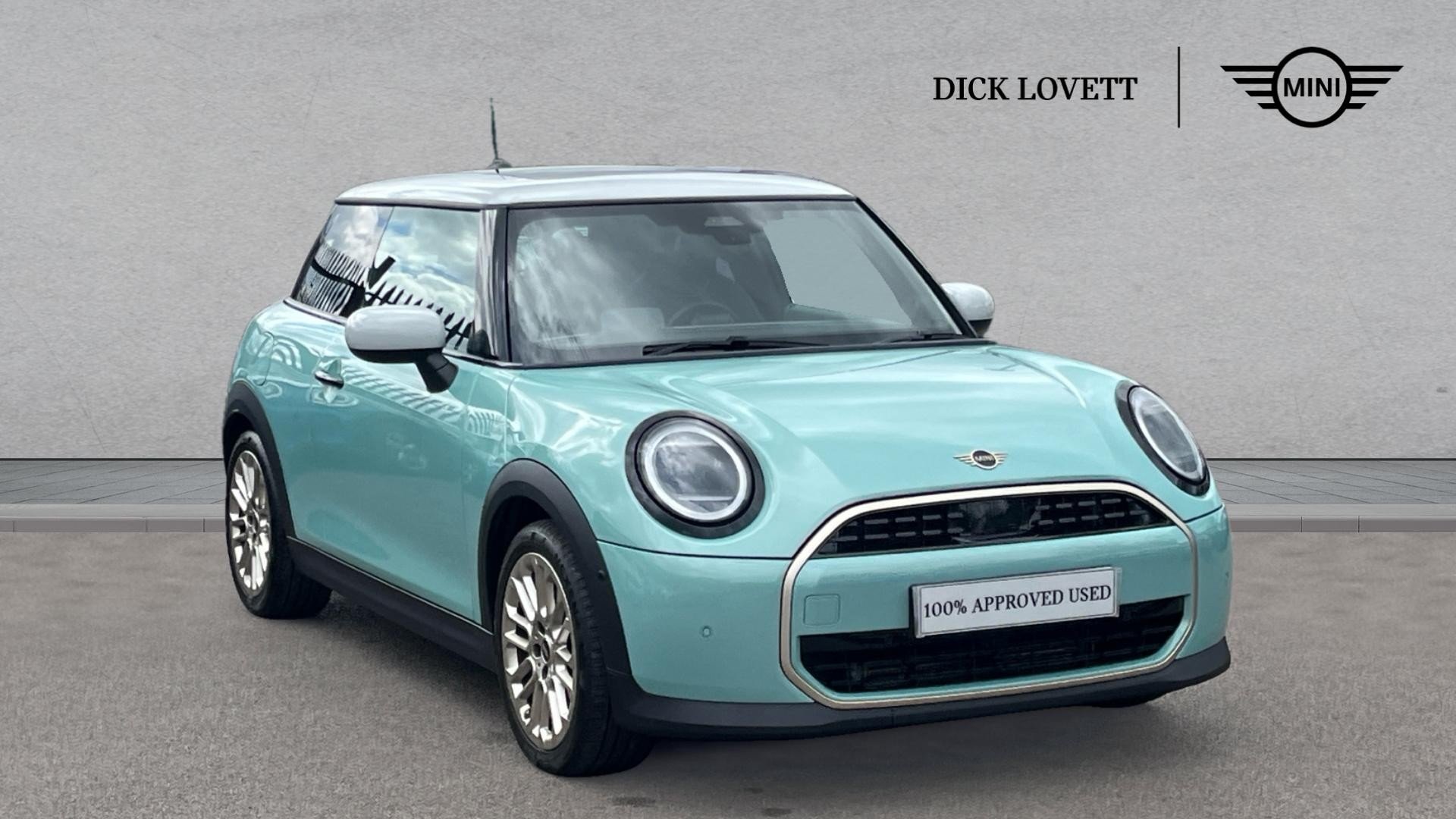Main listing image - MINI Hatchback