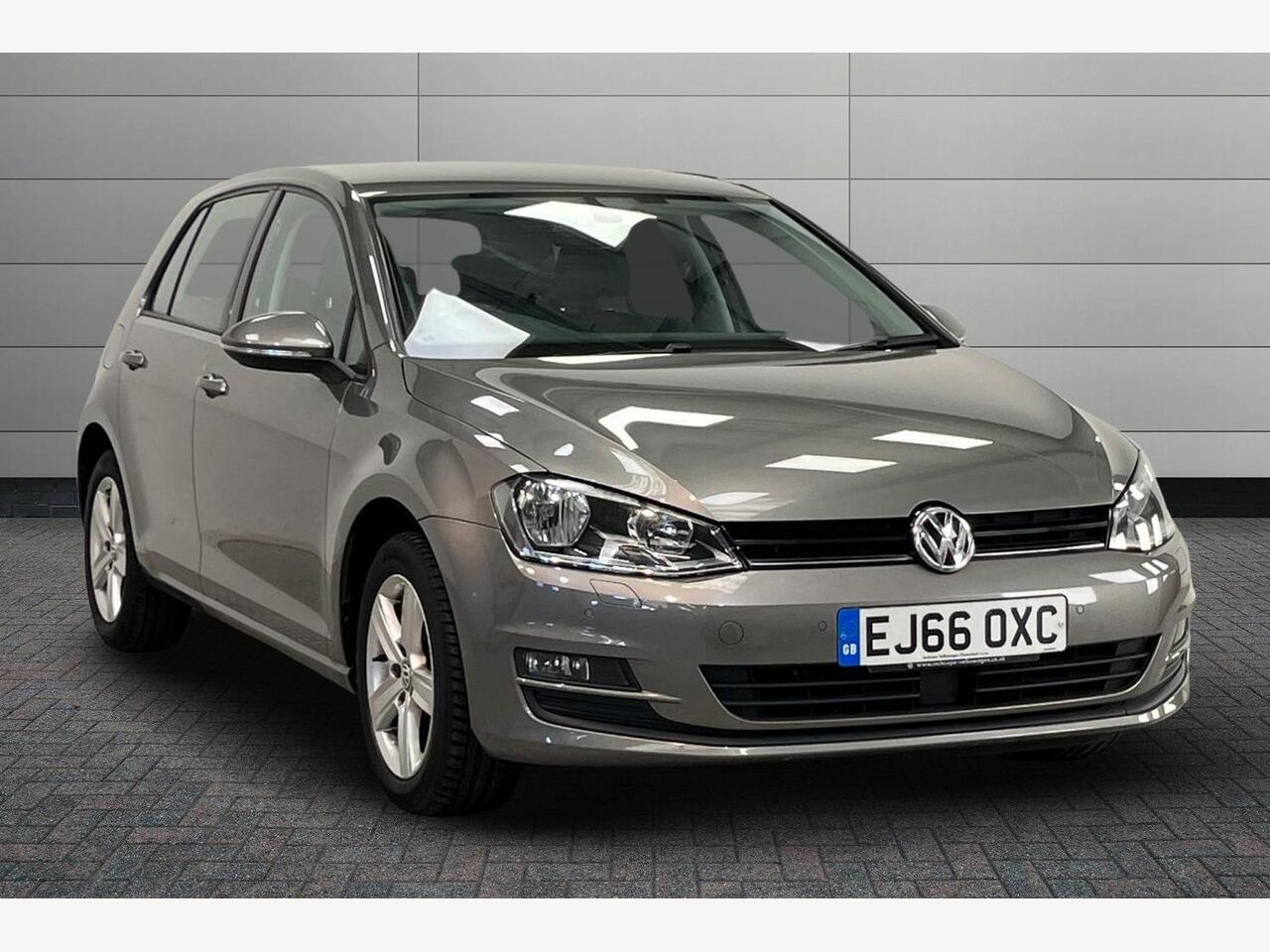 Main listing image - Volkswagen Golf