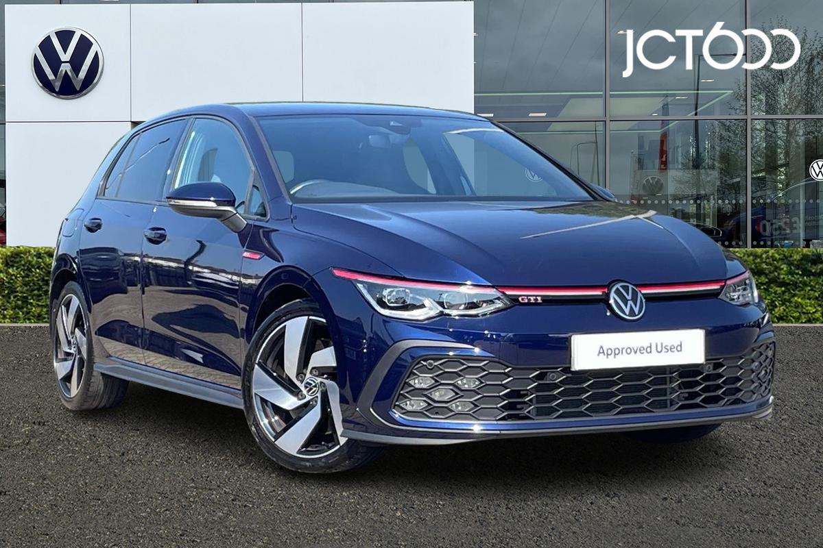 Main listing image - Volkswagen Golf