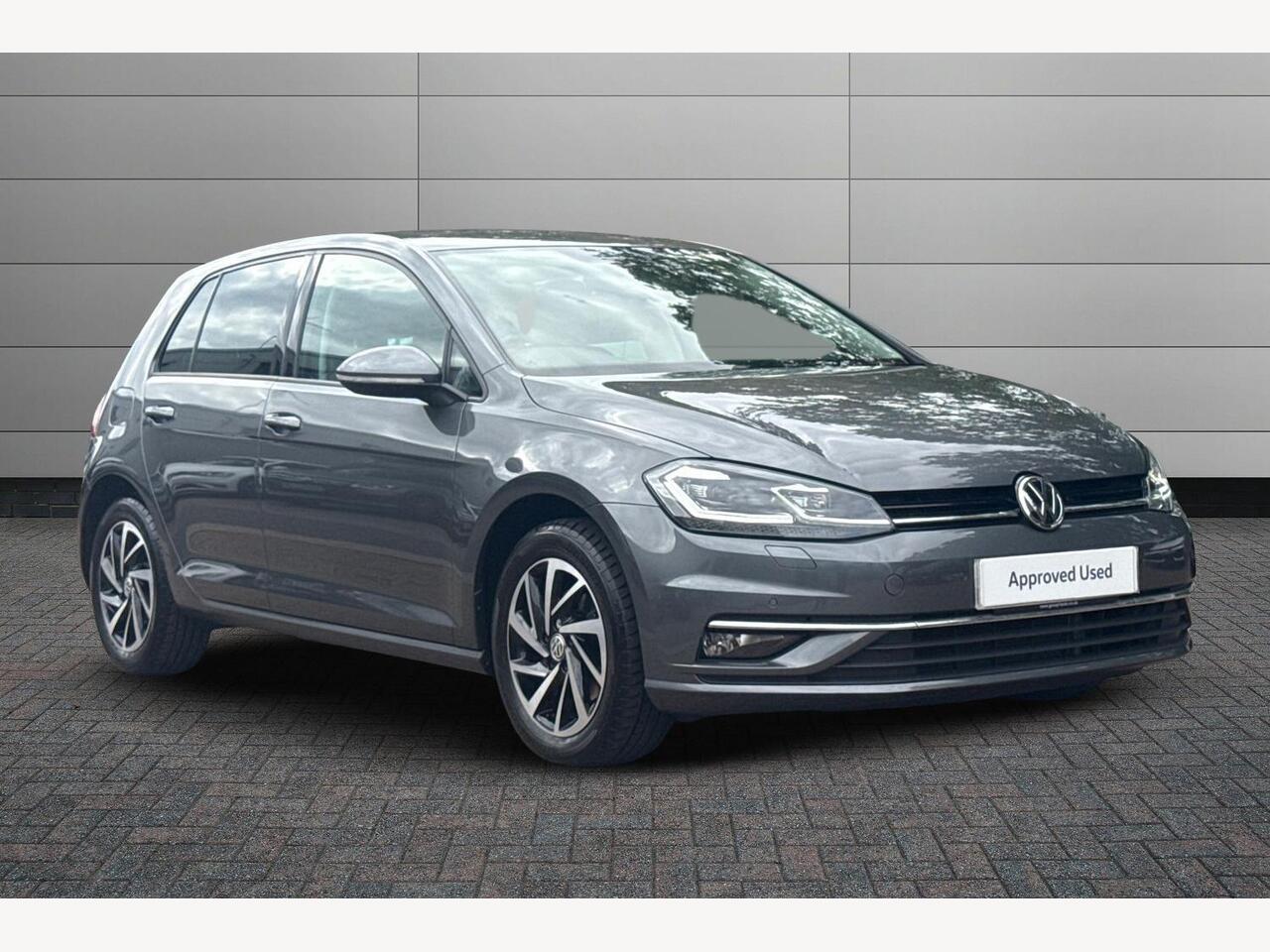 Main listing image - Volkswagen Golf