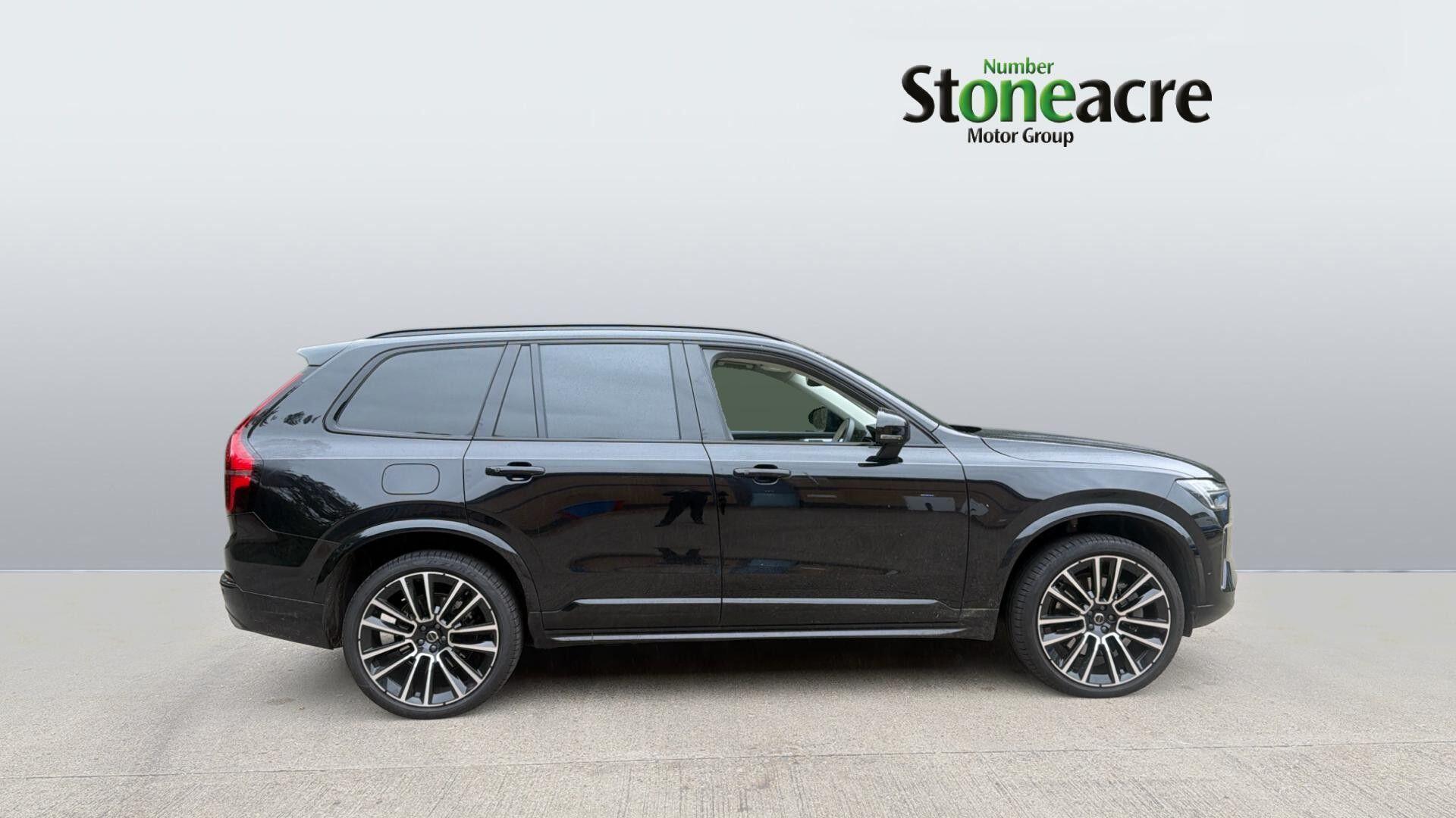 Main listing image - Volvo XC90