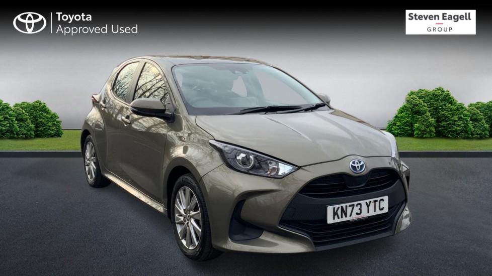 Main listing image - Toyota Yaris